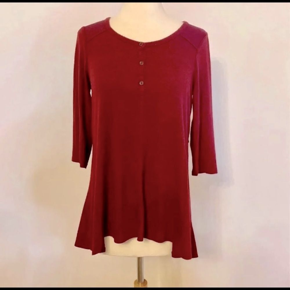 Knox Rose Button Front Henley Top‎